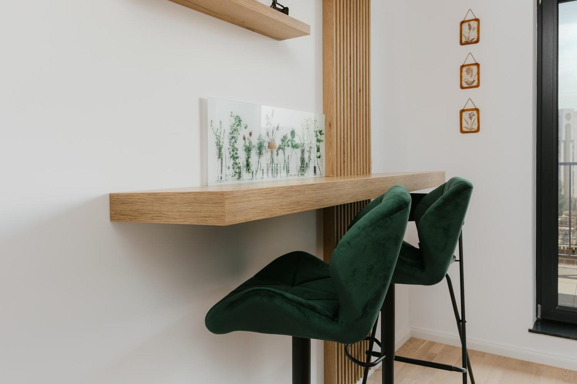 The Forest - Luxe Central Apt With Free Secured Parking Braşov Esterno foto